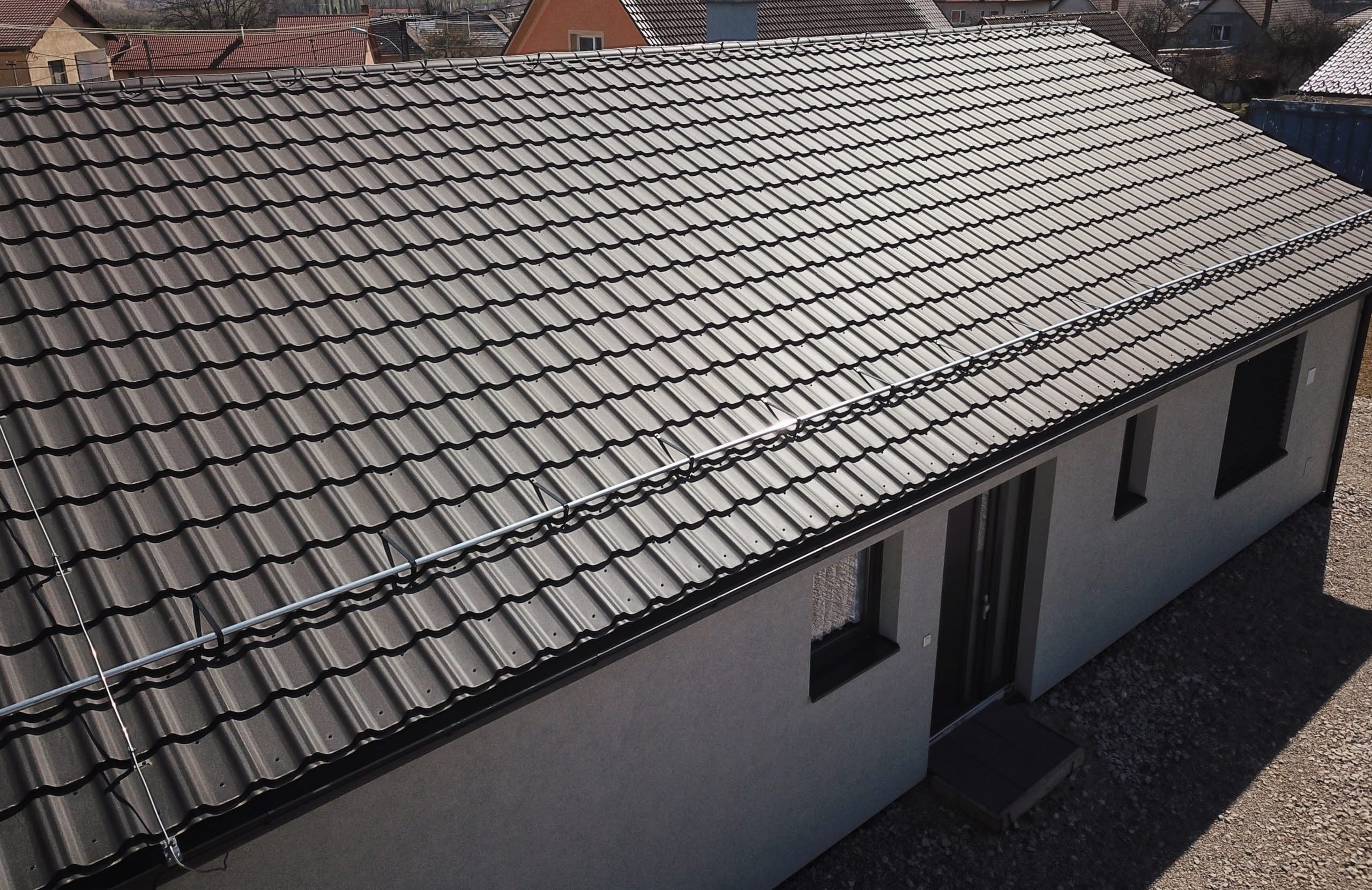 Koľko stojí nová strecha (100 m2) so všetkými nákladmi na ňu?