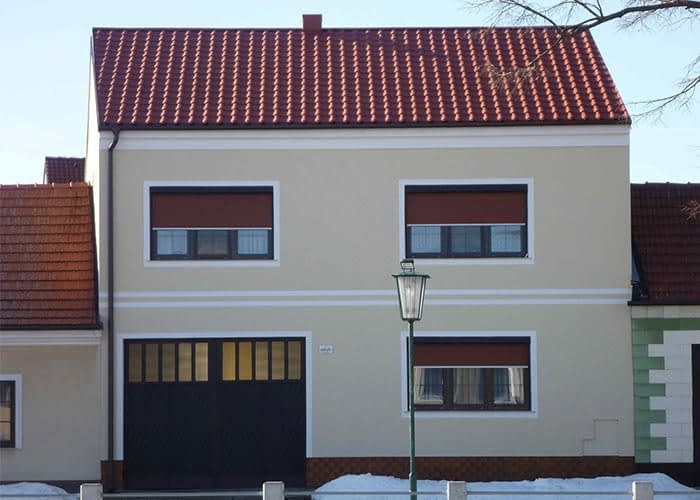 Údržba plechovej strechy pred zimou
