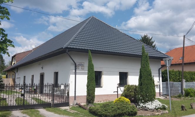 Šikmá strecha ako tradičná voľba: aké prináša výhody?